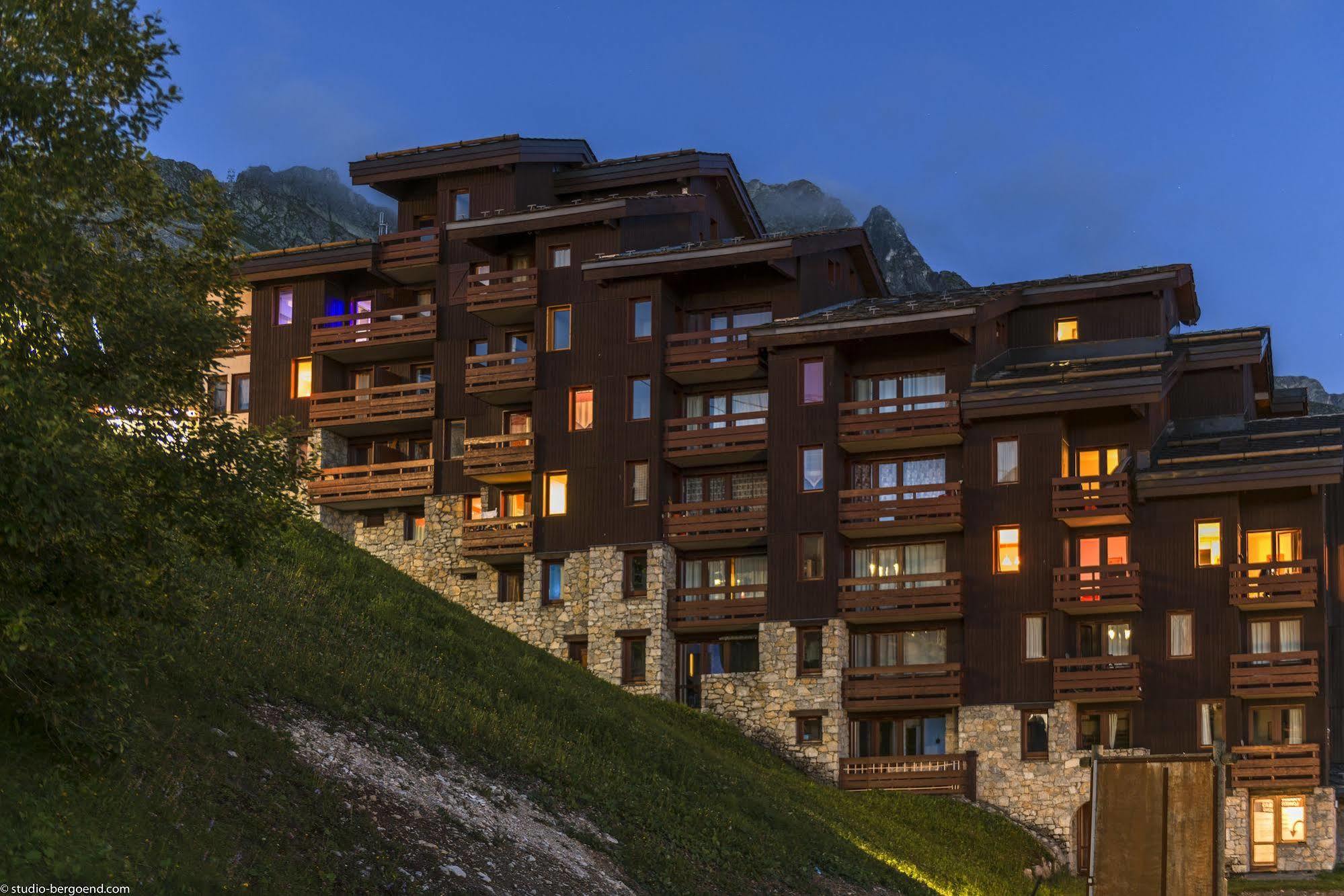 Residence Pierre & Vacances Les Chalets Des Arolles Macot-la-Plagne Exteriör bild